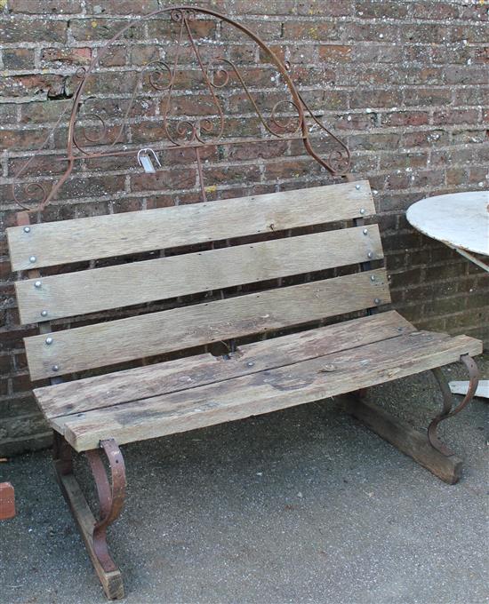 Decorative iron & wood garden bench(-)